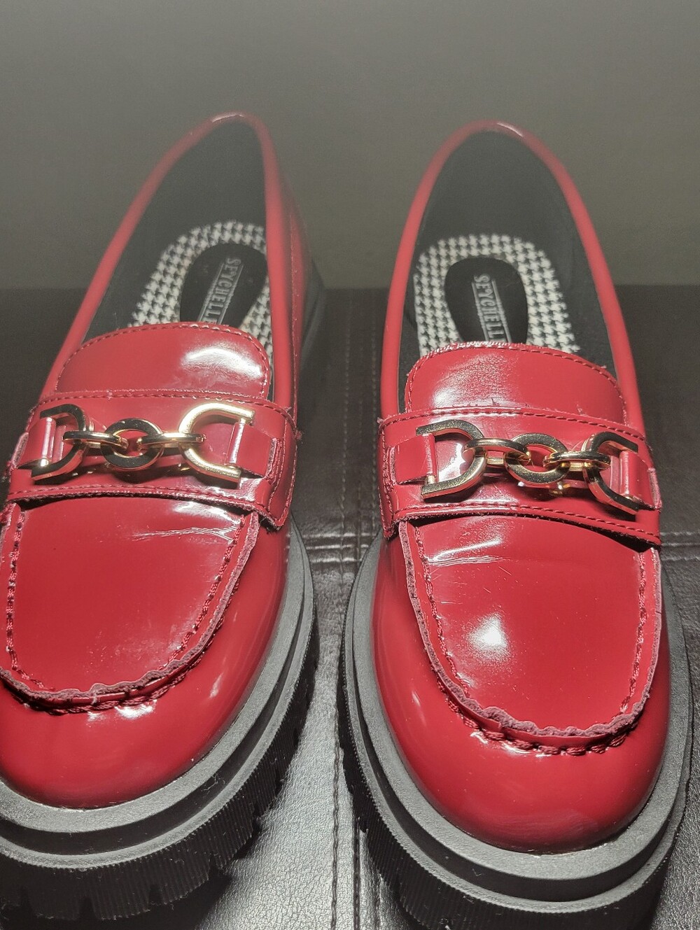 Seychelles Red Houndstooth Bit Loafers. Women's Size 8W